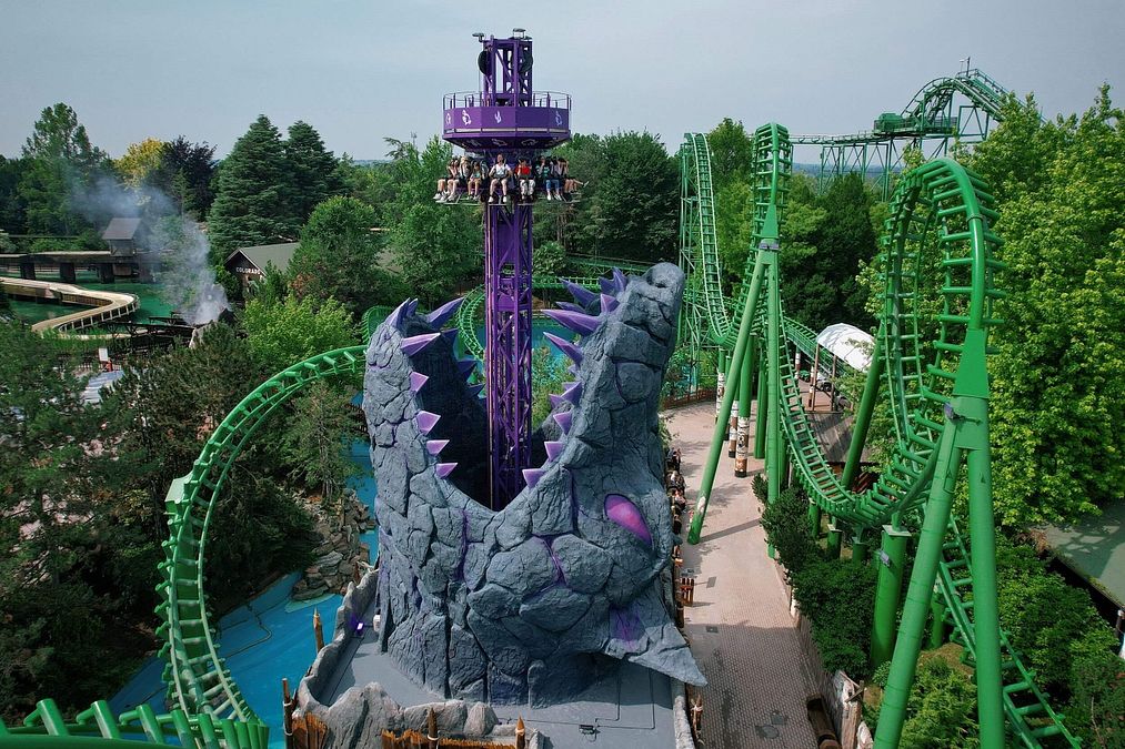 Inaugurazione di Wolf Legend, la nuova Drop and Twist Tower di Gardaland